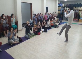 22년 7월 특강교실'실버 놀이'교육 프로그램 이미지