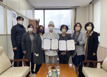 속초시노인복지관 ⦁ 기쁨가득사회적사회적협동조합 협약식 진행 이미지