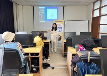 2025년 강원 문해교육 지원사업 '디지털 톡톡!' 이미지