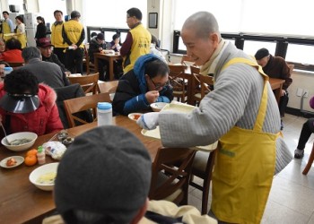 속초시노인복지관 &#034;설날맞이 떡국떡 나눔행사&#034; 이미지