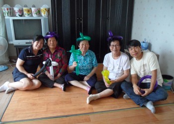 경로당 하계 실습생 방문 이미지