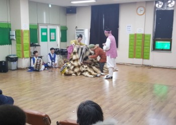 2월 특강교실 찾아가는 공연 프로그램 실시 이미지