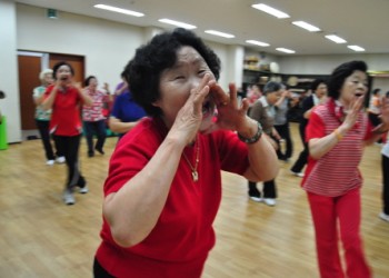 12년 상반기 사회교육프로그램 '에어로빅' 수업 이미지